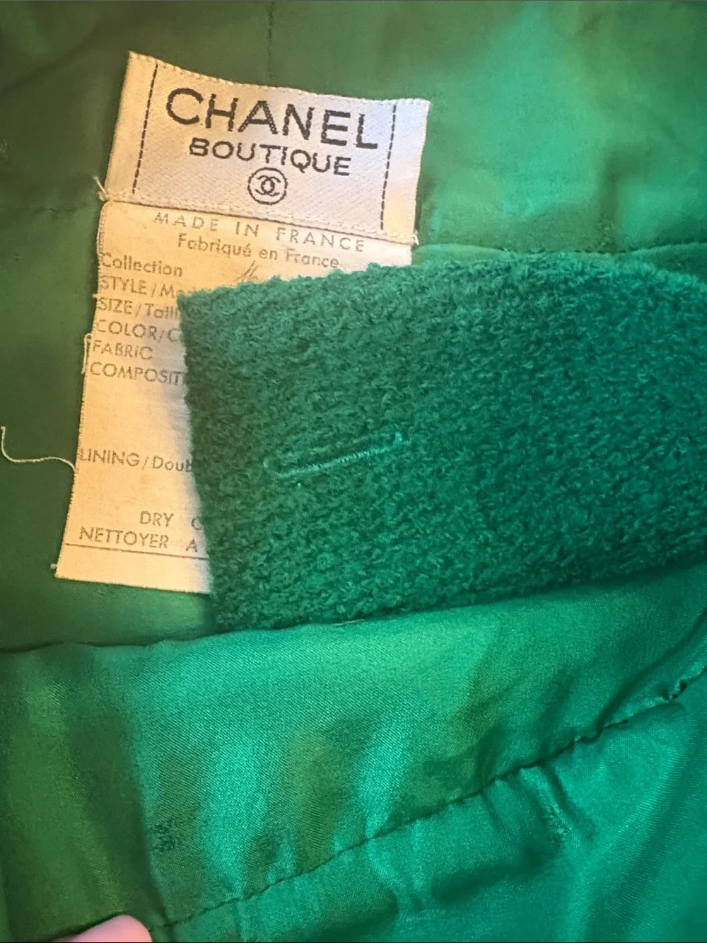 CHANEL Emerald Green Tweed A-Line Skirt with Gold Buttons